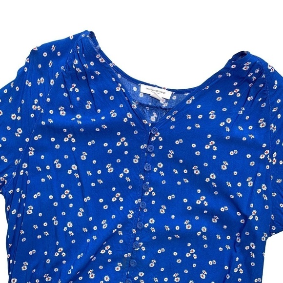 BeachLunchLounge Blue Daisy Floral Front Knot Tie Shirt Size Small - Picture 15 of 15